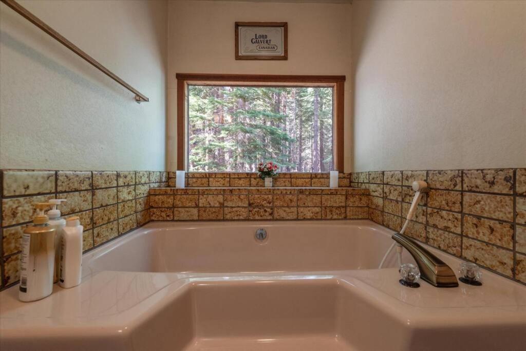3Br Tahoe Donner Cabin With Hoa Perks Like Pools Hot-Tub Minutes To Trails Lake Golf Truckee Exterior photo