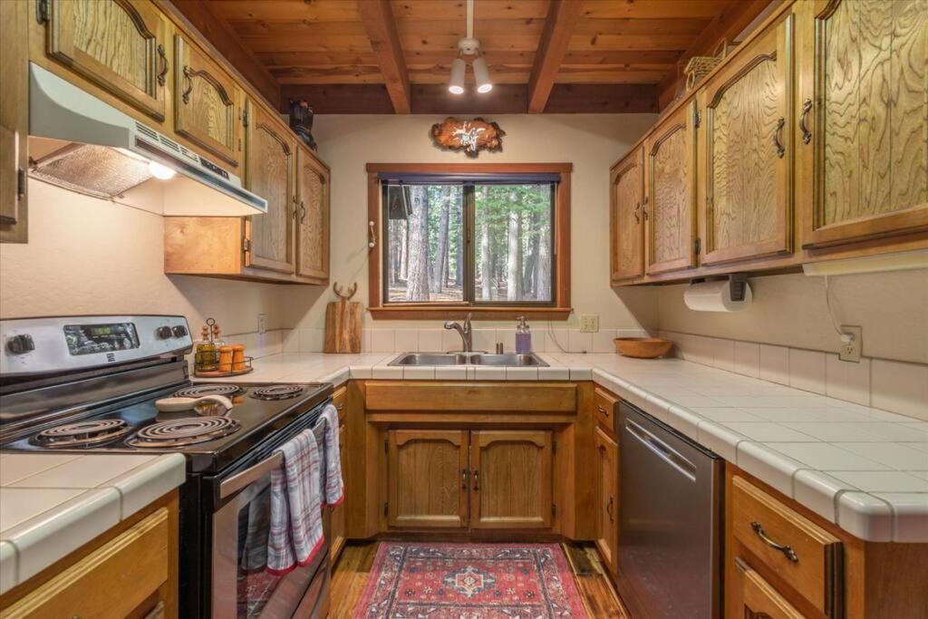 3Br Tahoe Donner Cabin With Hoa Perks Like Pools Hot-Tub Minutes To Trails Lake Golf Truckee Exterior photo