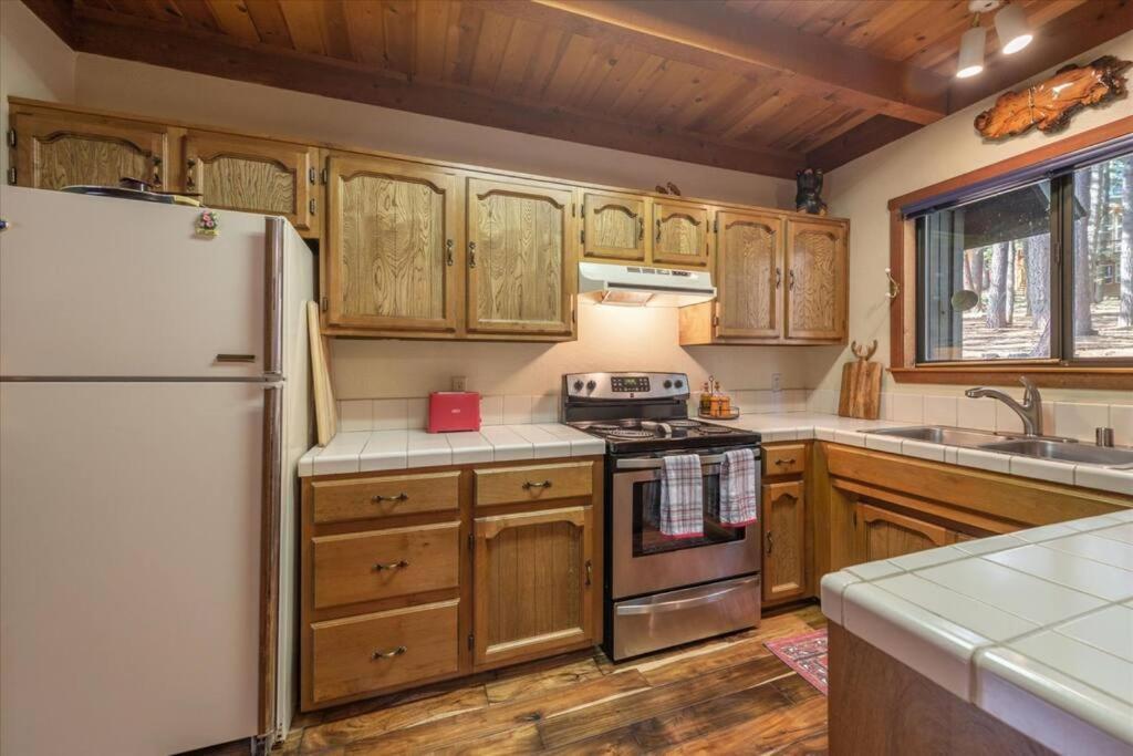 3Br Tahoe Donner Cabin With Hoa Perks Like Pools Hot-Tub Minutes To Trails Lake Golf Truckee Exterior photo