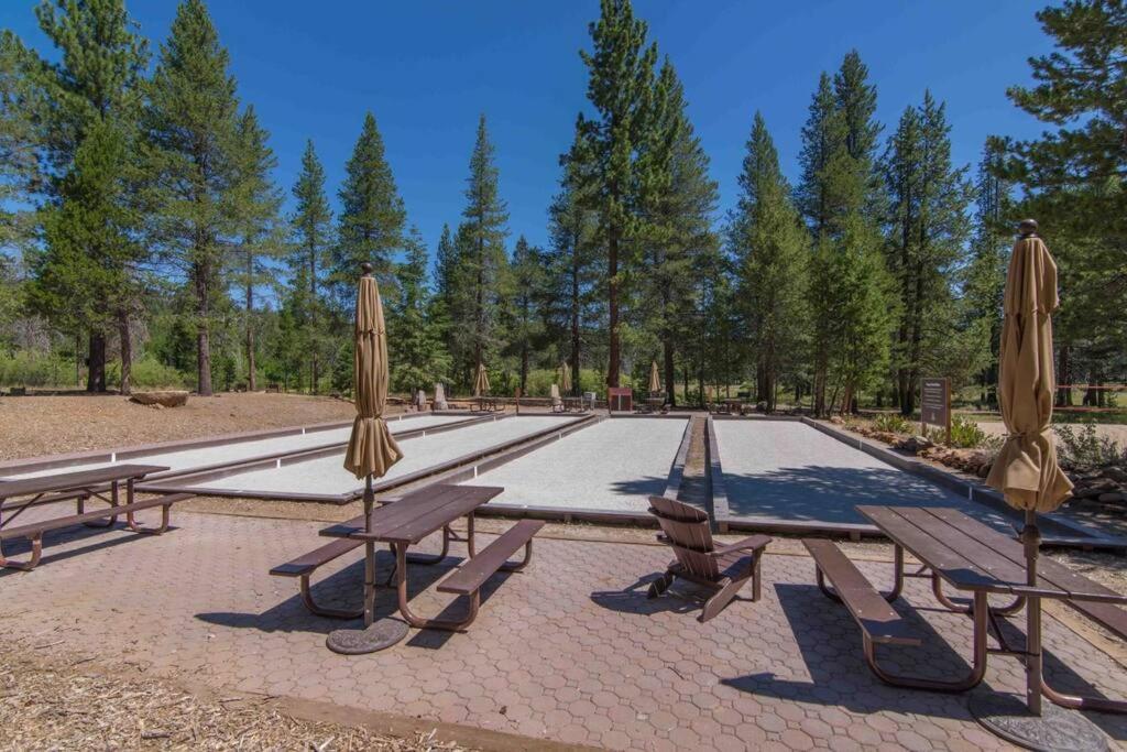 3Br Tahoe Donner Cabin With Hoa Perks Like Pools Hot-Tub Minutes To Trails Lake Golf Truckee Exterior photo